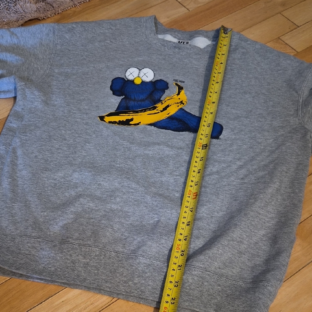 Uniqlo Kids Gray Sweatshirt with Blue and Yellow Design